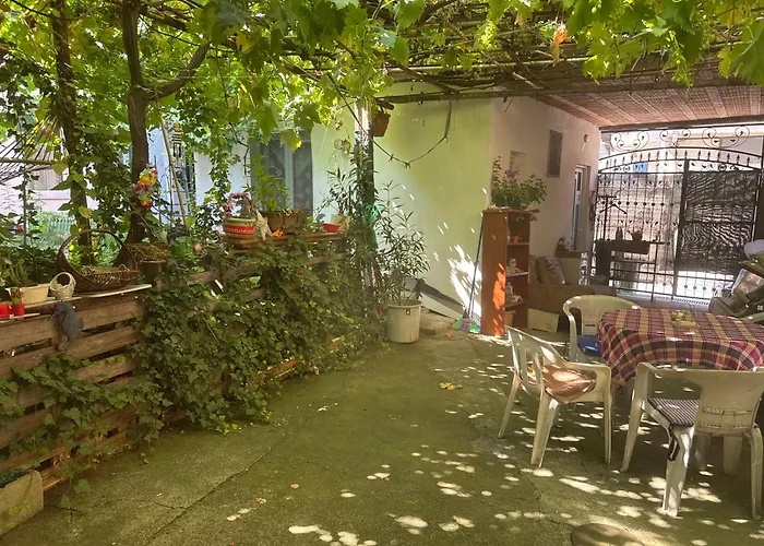 Balkan Rose Cottage